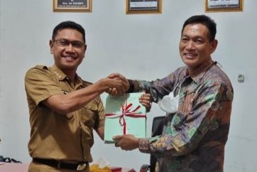 Serahkan Sertifikat Tanah Aset Pemkab Busel, BPN Sultra Target Tanah Masyarakat Tuntas Tahun 2024