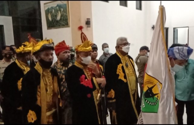 Bupati Busel dan Wabup Mimika Ajak Warga KKST Jaga Soliditas dan Saling Toleransi