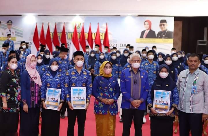 Serahkan SK, Ini Pesan Sekda Sultra Untuk 568 CPNS dan PPPK …