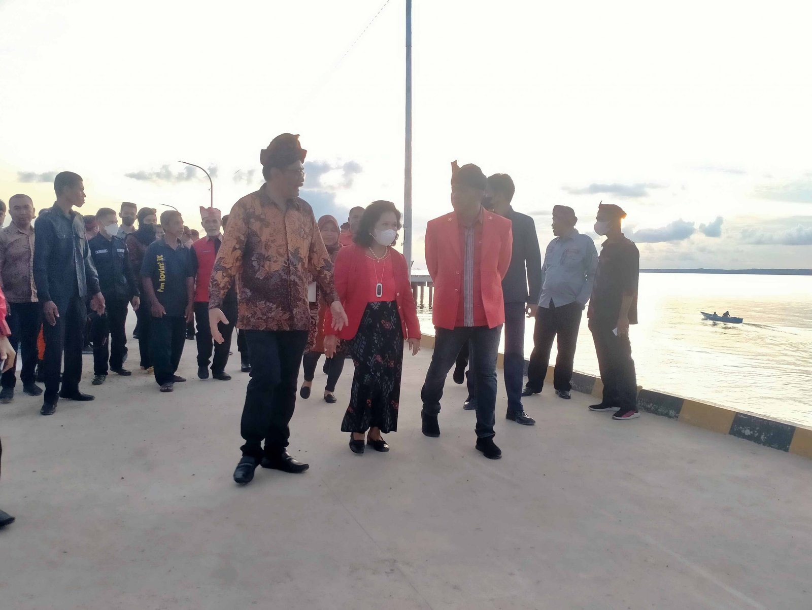 Busel, Buton Selatan, Arusani, Djarot, Wiryanti, Pelabuhan Bandar Batauga