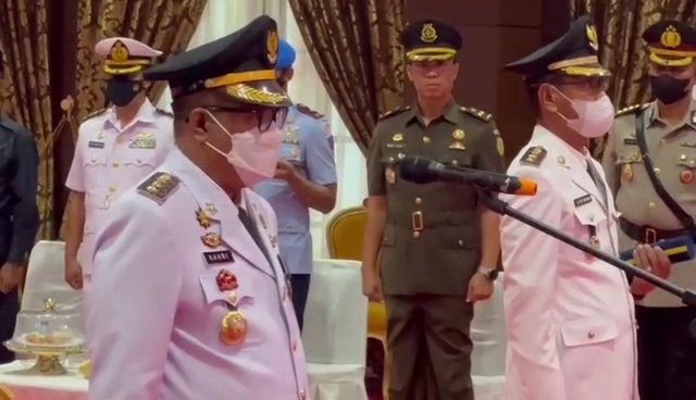 Gubernur Sultra Lantik Pj Bupati Busel dan Mubar, Pengamat: Harusnya Sejak Awal