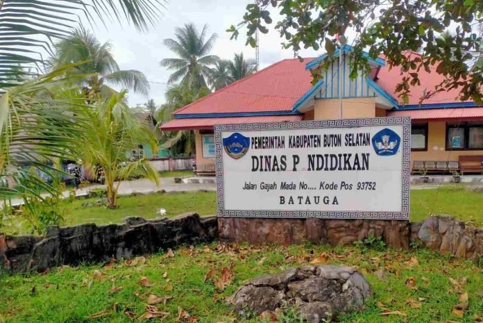 Dinas Pendidikan, Buton Selatan, Busel, Kantor, Gaji Guru, Gaji 13