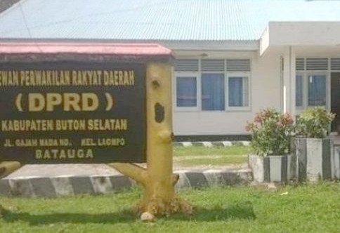 DPRD Busel, Gaji Selangit Kinerja Irit