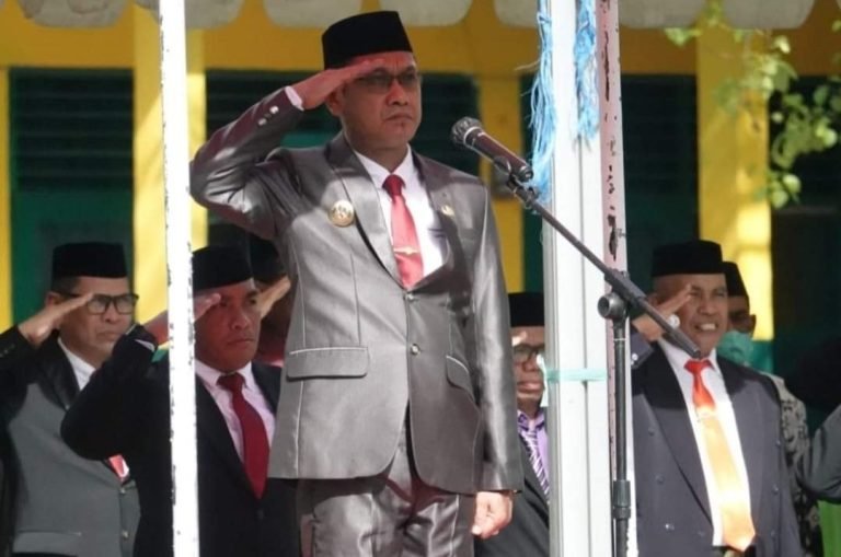 Pj. Bupati Busel: Kita Jadi Seperti Ini Karena Guru