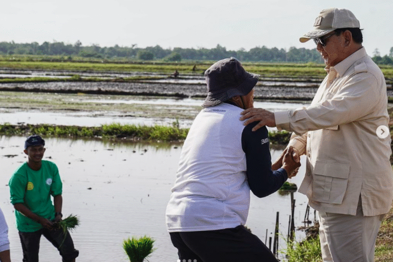 Presiden Prabowo Siapkan Truk untuk Koperasi Desa, Dorong Distribusi Hasil Tani