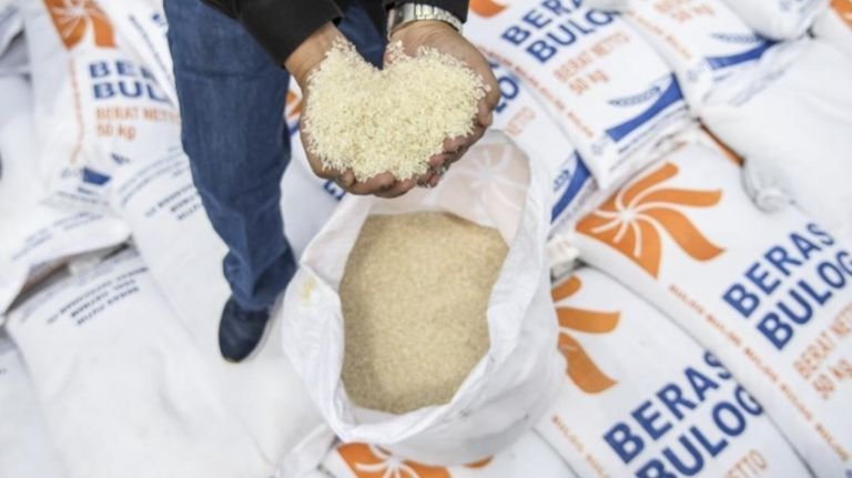 Mentan Amran: Stok Beras Capai 3,18 Juta Ton, Terbesar Sejak Reformasi