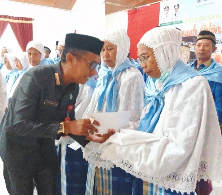 Pemda Buton Selatan Tanggung Biaya Pulang, 19 Jemaah Haji Siap ke Tanah Suci