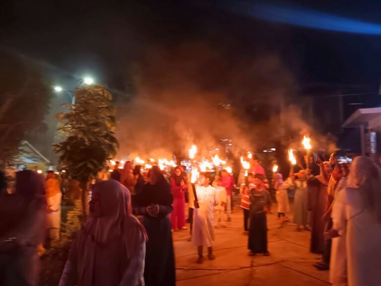 Tahun Baru Islam, Warga Betoambari Kompak Gelar Pawai Obor