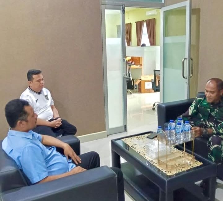 Kepala Kantor Pertanahan Buton Selatan Terima Kunjungan Danramil Batauga, Bahas Rencana Lokasi Batalyon Teritorial Pertanian