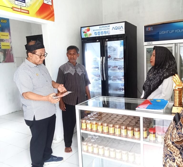 Tinjau Produksi Ikan Katapai Sulaa, Sesmen UMKM RI Dorong Produk Lokal Tembus Pasar Ekspor