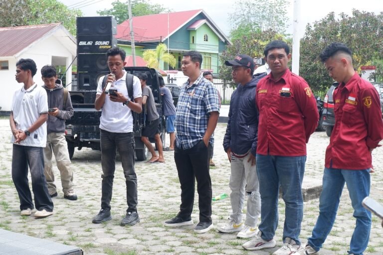 Ada Aksi Damai Dukung Pemerintahan Bupati Adios, Pemkab: Kita Harus Bersatu Bangun Daerah