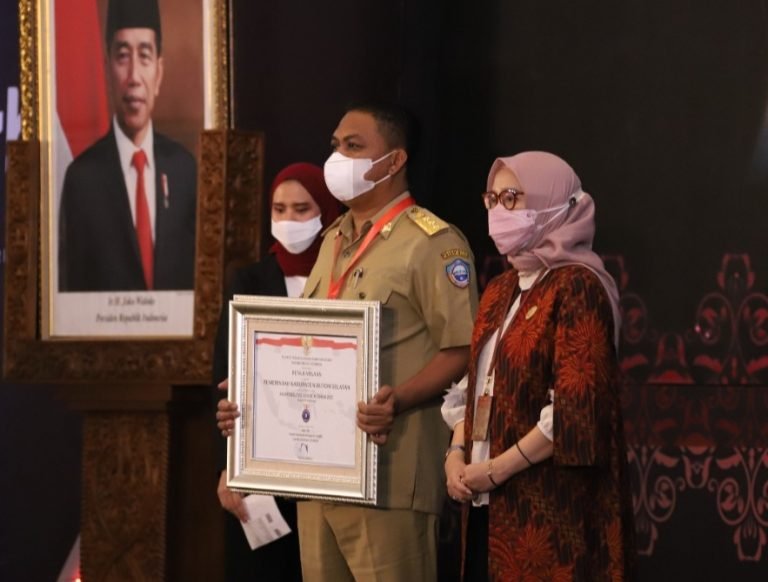 Evaluasi SAKIP, KemenPANRB Beri Penghargaan Untuk Pemkab Busel