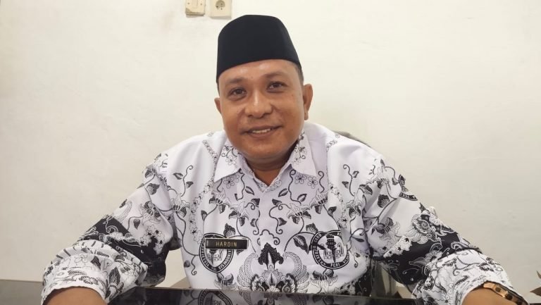 La Hardin, PGRI, Buton Selatan, Busel, Guru, Terzalimi, Tambahan penghasilan, Tamsil Guru