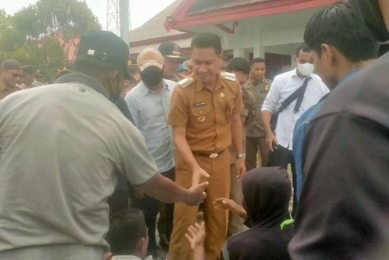 Pj. Bupati Busel Segera Bentuk Tim Usut Kasus Dugaan Penelantaran Pasien RSUD
