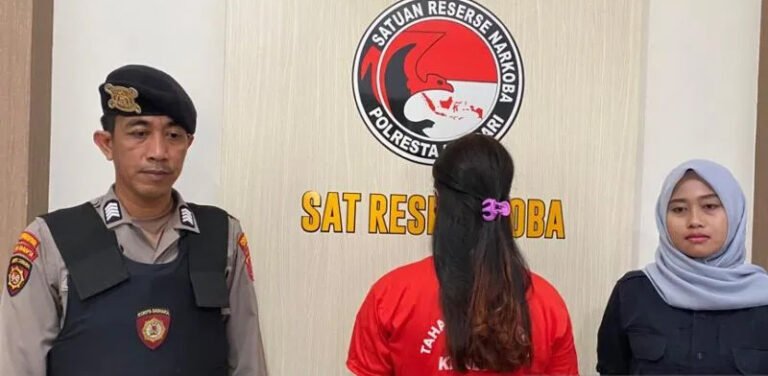 Polresta Kendari Tangkap Wanita Residivis Pengedar Sabu-sabu