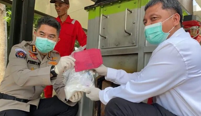 Polda Sultra Musnahkan 2,5 Kg Sabu Dari 12 Tersangka