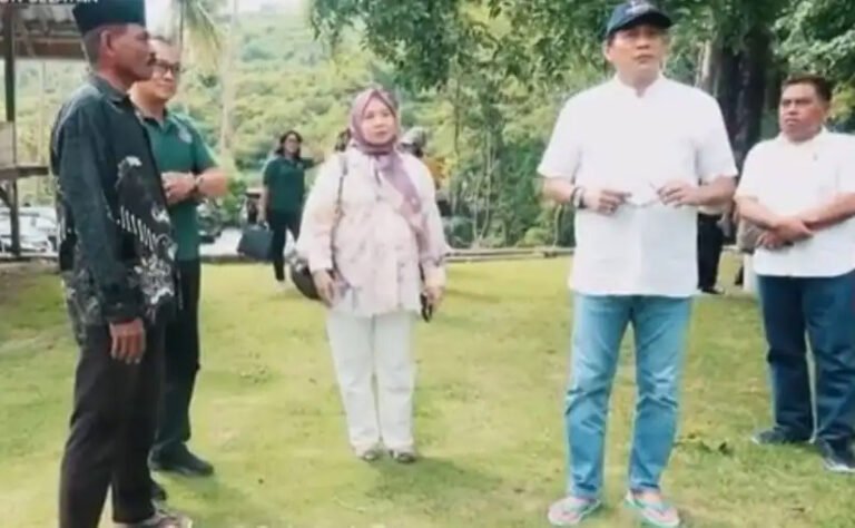 Kepala BPN Sulawesi Tenggara Kunjungi Masjid Tua Wawoangi Busel