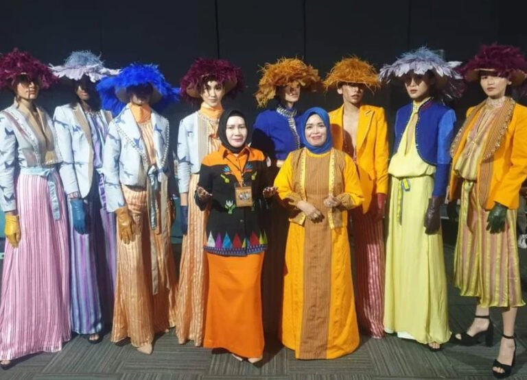 Dekranasda Busel Bawa tema Surga Laut, Tenun Busel Tembus Industri Fashion