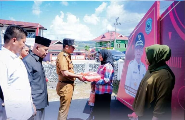 Pemkab Buteng Serahkan Bantuan Makanan Tambahan Atasi Stunting
