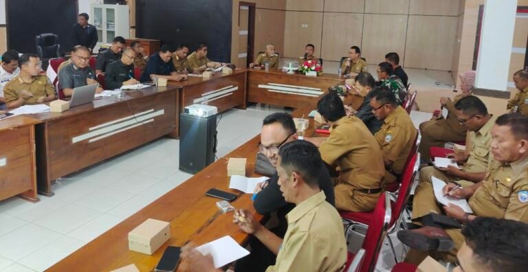 Pemkab Busel Gelar Rapat Persiapan HUT RI ke-78