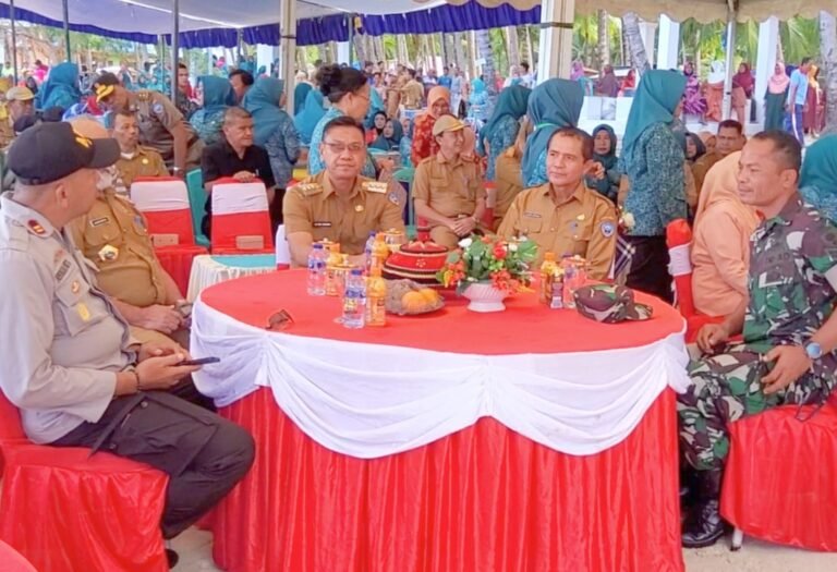 Desa Bahari Tiga Wakili Busel Lomba Program PKK Tingkat Sultra, Bupati: Ini Bukti Nyata Sinergisitas Semua Elemen