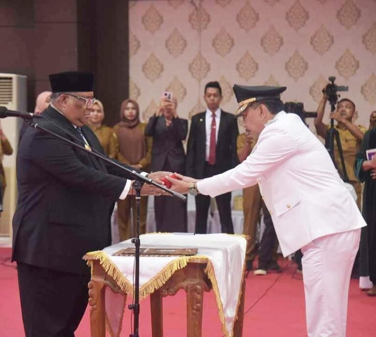Ali Mazi Lantik Mustari Sebagai Pj. Bupati Buton