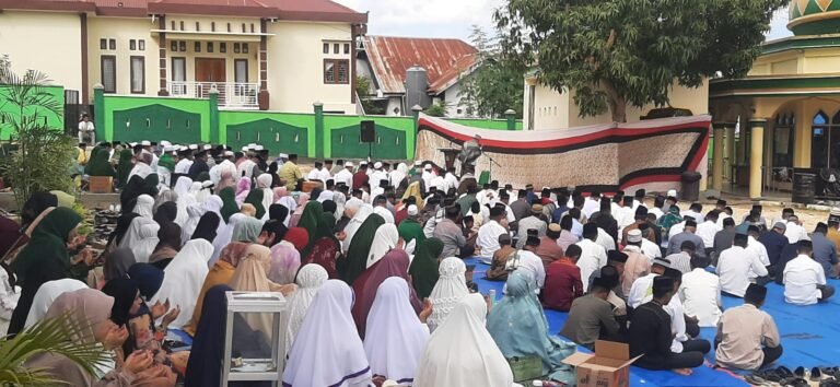 Kemarau Panjang, Ratusan Masyarakat Kota Baubau Gelar Salat Istisqa
