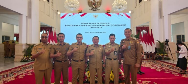 Pj. Gubernur Bersama Sejumlah Kepala Daerah di Sultra Terima Arahan Jokowi