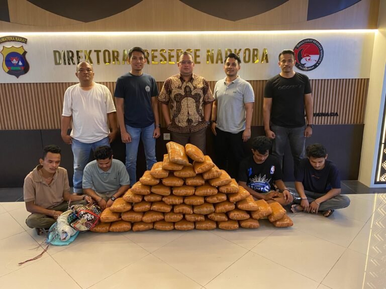 Polda Sumbar Gagalkan Peredaran 47 Kg Ganja, Empat Pelaku Diciduk