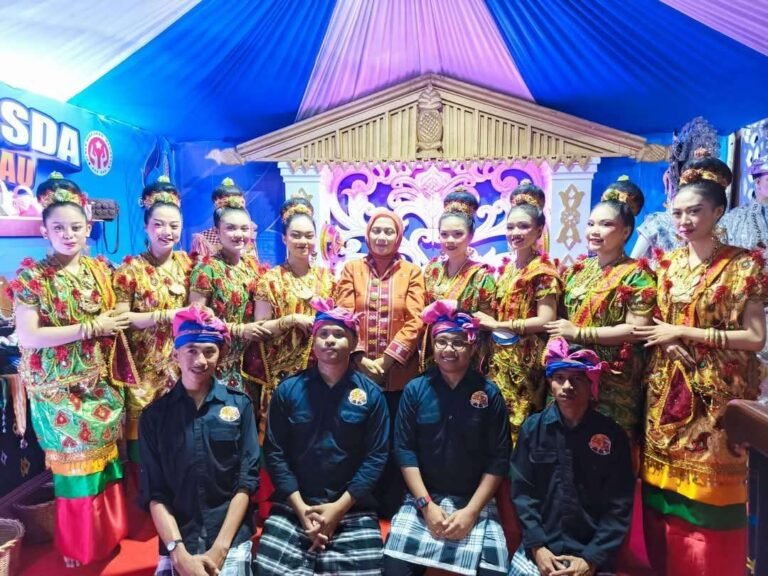 Baubau Tampilkan Tari Kalegoa dan Produk UMKM di Harmoni Sultra