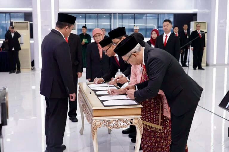 Menteri ATR/BPN Nusron Wahid Lantik 31 Pejabat Struktural, Tegaskan Pentingnya Rotasi Berkala