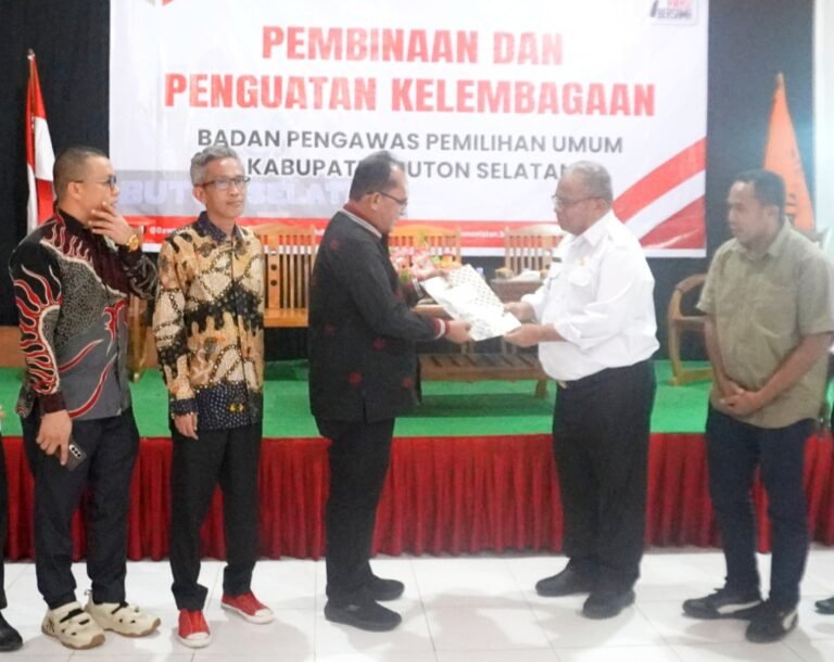 Pemkab Buton Selatan Dukung Pengawasan Pemilu, Bawaslu Dapat Fasilitas Rumah Adat