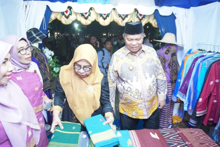 Kaopiku Hingga Kain Tenun Khas Buton Selatan Jadi Primadona di STQH Nasional Kendari