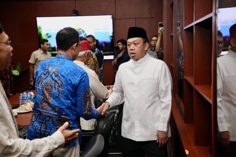 Menteri Nusron Dorong Percepatan Sertipikasi Tanah Wakaf dan Rumah Ibadah di Kaltim