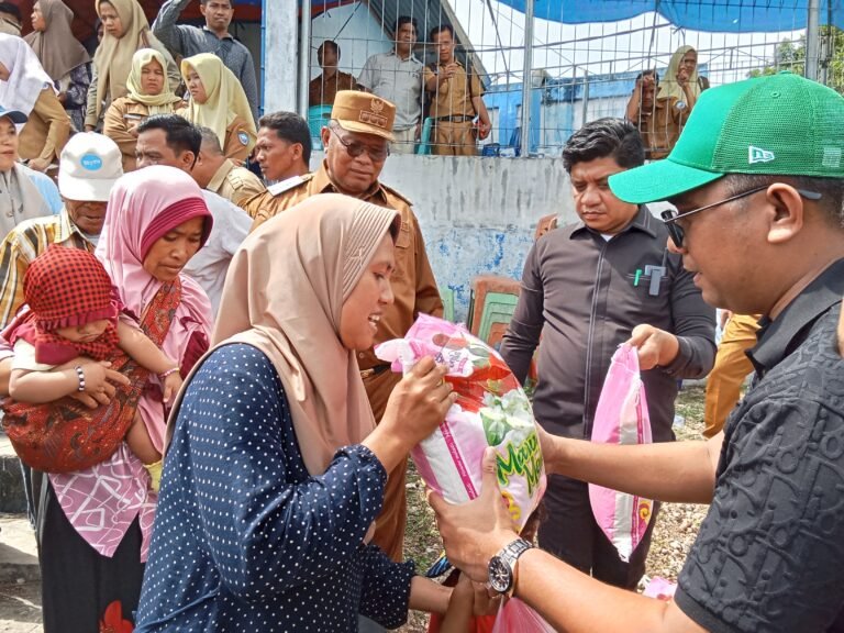 Momentum Peresmian Air Lapandewa, Putra Bupati Buton Selatan Tebar Berkah