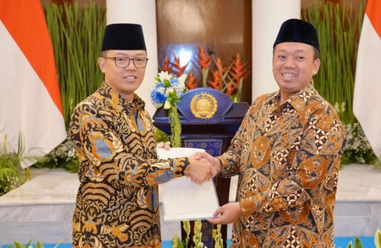 Langkah Strategis Amankan Aset Negara, Menteri Nusron Serahkan Sertipikat Hak Pakai ke Menlu