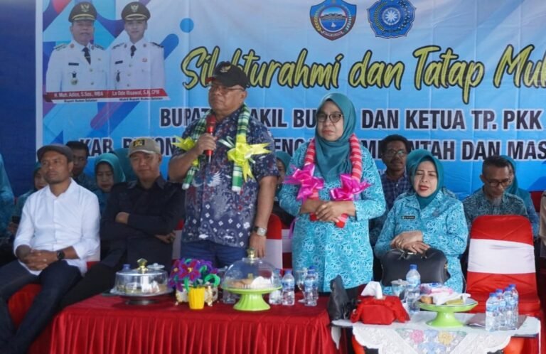 Kunker Perdana di Kecamatan Kadatua, Bupati Buton Selatan Tuntaskan Sejumlah Agenda Strategis