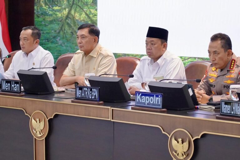 Menteri Nusron: Pemerintah Kuasai Kembali 4,09 Juta Hektare Hutan, Izin 28 Perusahaan Dicabut