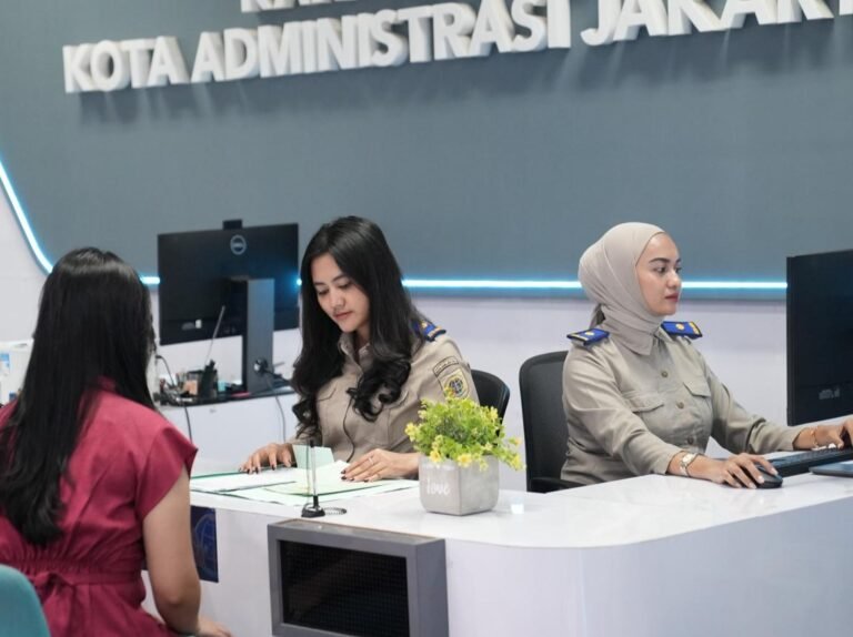 Menteri Nusron: Petugas Loket Pertanahan Harus Profesional dan Komprehensif