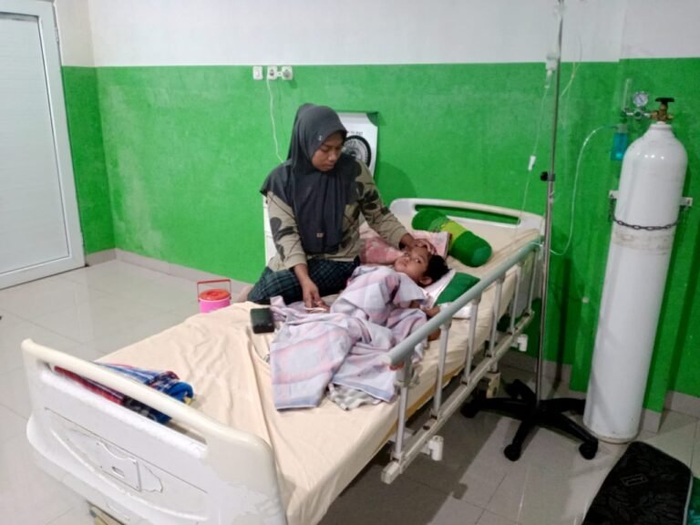 Serli dan Waktu yang Terus Berlari: Harapan Kecil dari Siompu untuk Sebuah Rujukan ke Makassar