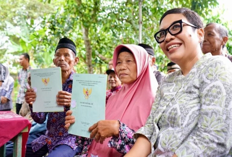 Korban Mafia Tanah Dapat Keadilan, Sertipikat Tanah Mbah Tupon Kembali