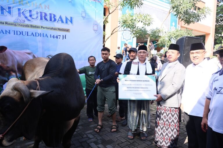 Kementerian ATR/BPN Tebar Kepedulian, Hewan Kurban Disalurkan ke Ponpes Darunnajah